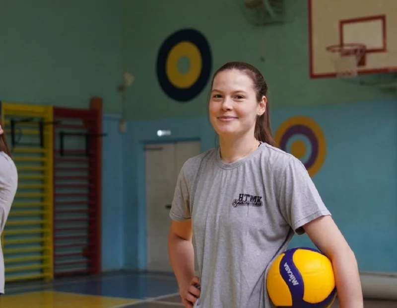 «Мы в восторге!»: волейболистки «Уралочки-2-УрГЭУ» провели мастер-класс в школе №157
