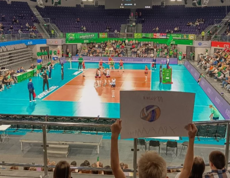 «Уралочка» одолела московских волейболисток – это первая победа на чемпионате России 