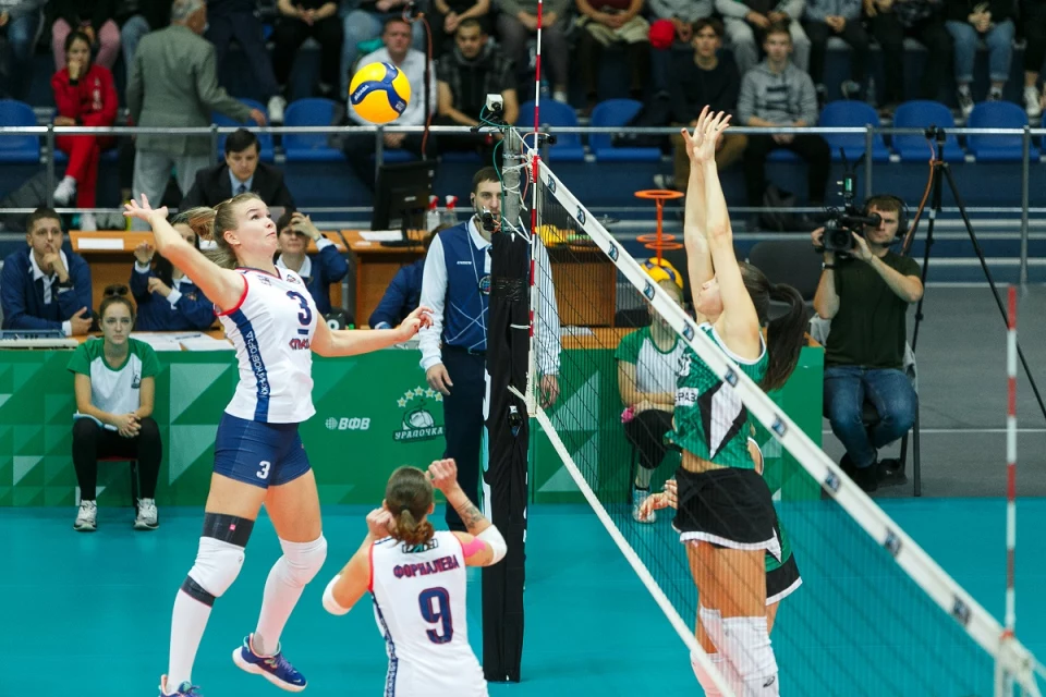 «Уралочка-НТМК» одержала волнительную победу на старте чемпионата