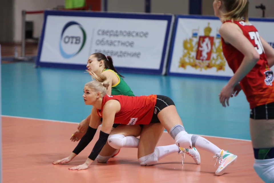 Чемпионат России: Уралочка-НТМК — Динамо-Метар