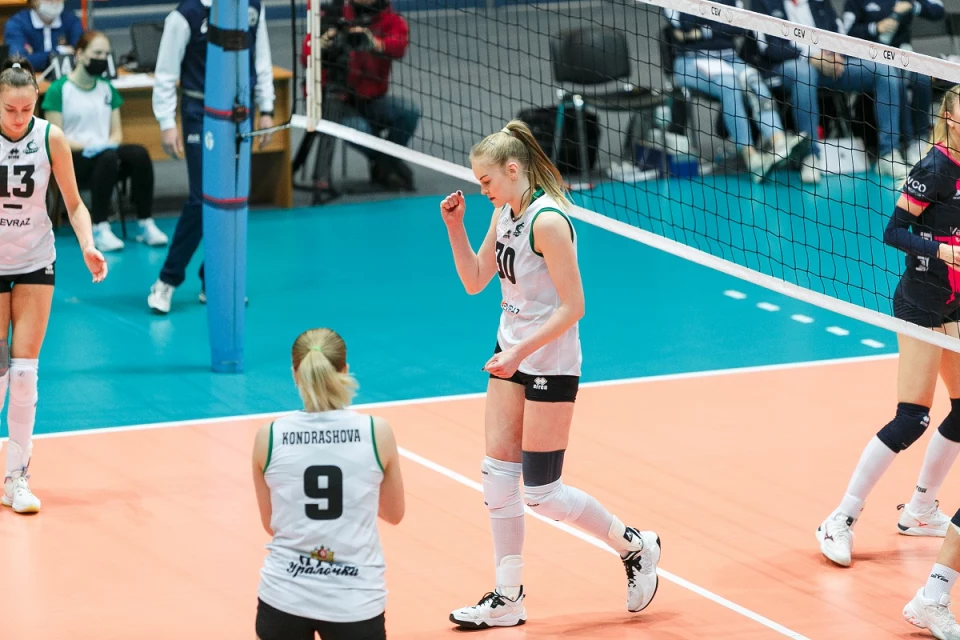 «Уралочка-НТМК» вышла в четвертьфинал Кубка ЕКВ